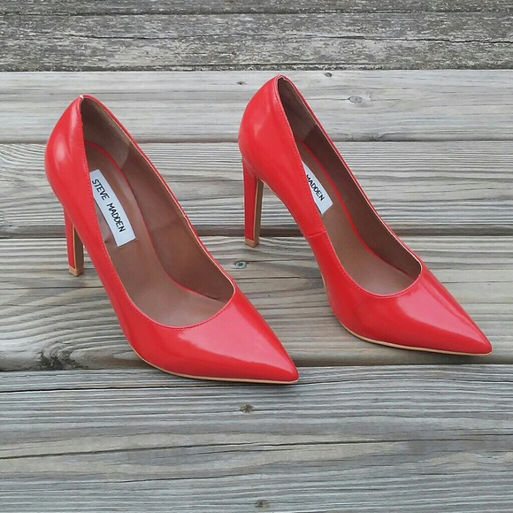Steve Madden Shoes - Steve Madden faux leather red heels